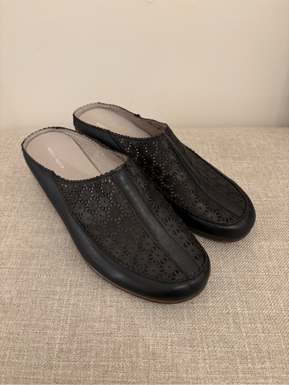 Easy Spirit Dusk Mule Clog Black Leather Low Wedge Women’s 11WW (Extra Wide)